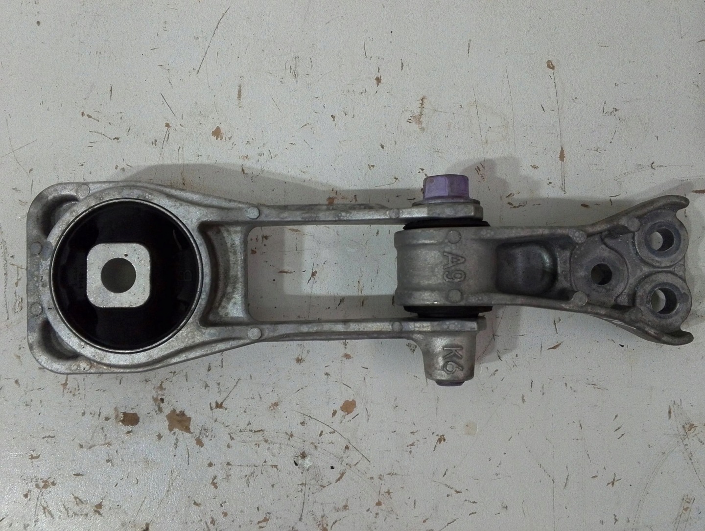 Toyota Yaris XP210 engine mount (N14)