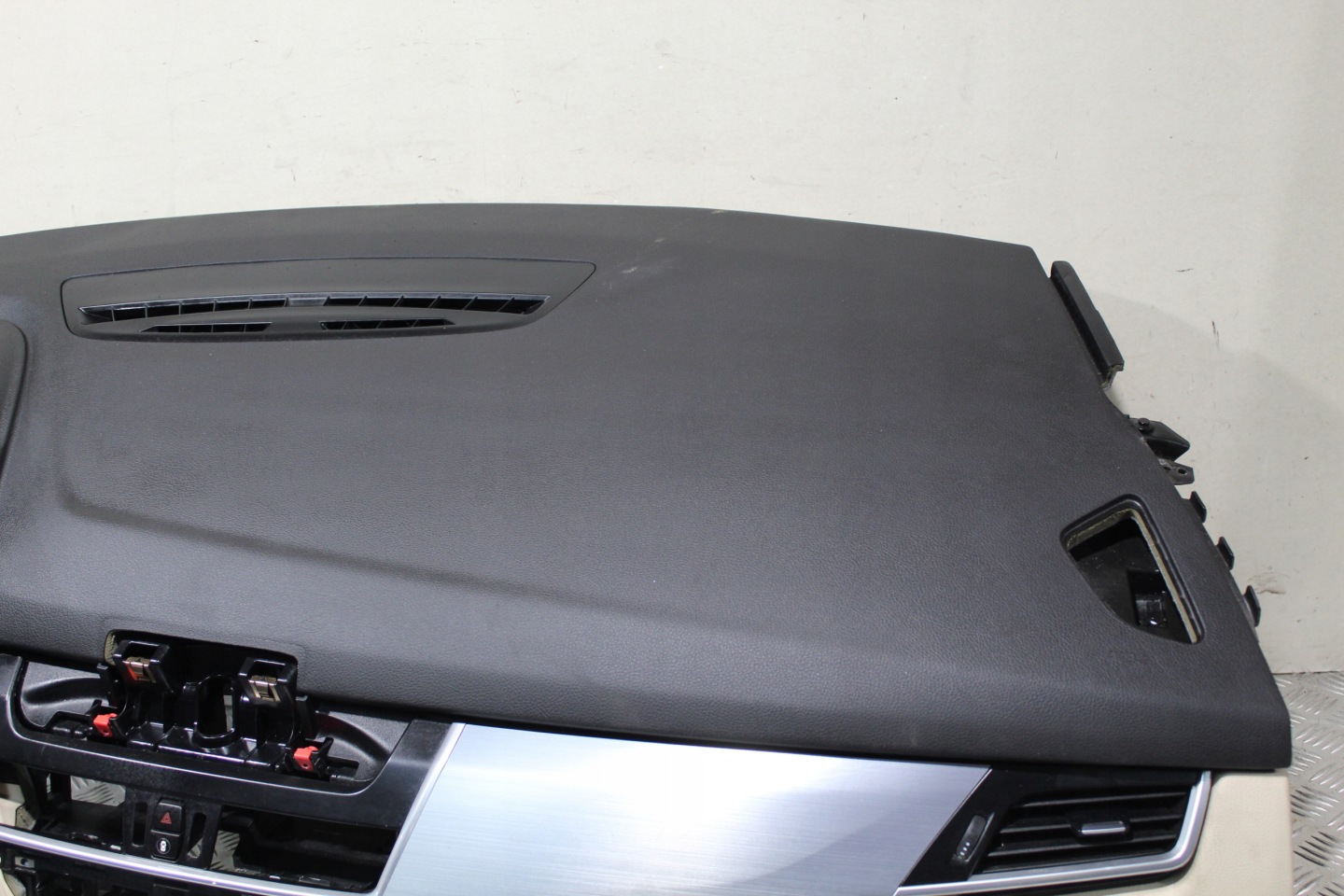 dashboard console airbag airbags BMW 2 F45