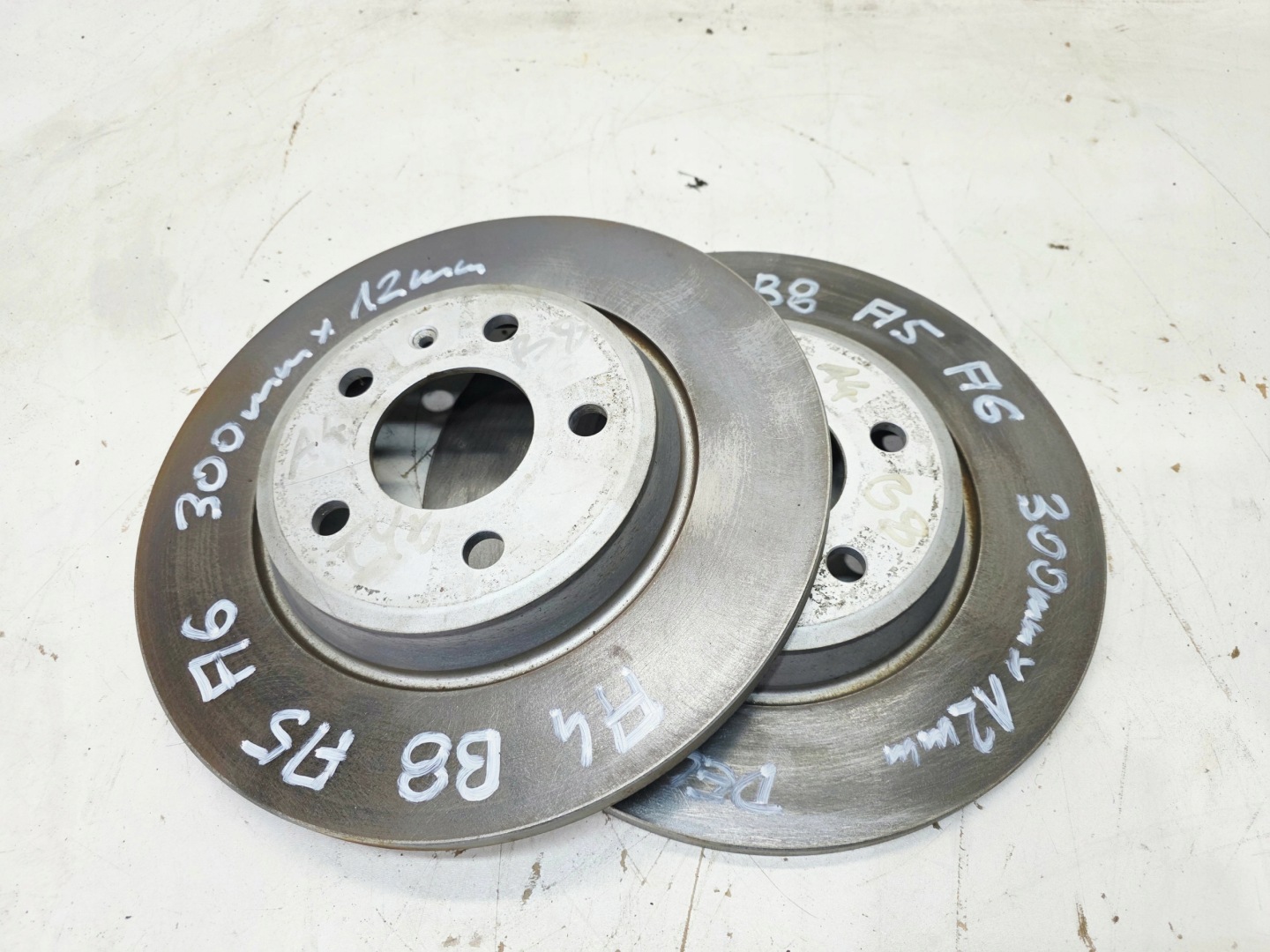 disc discs brake rear part AUDI A4 B8 A5 8T A6 C7 300 MM x 12 MM DELPHI