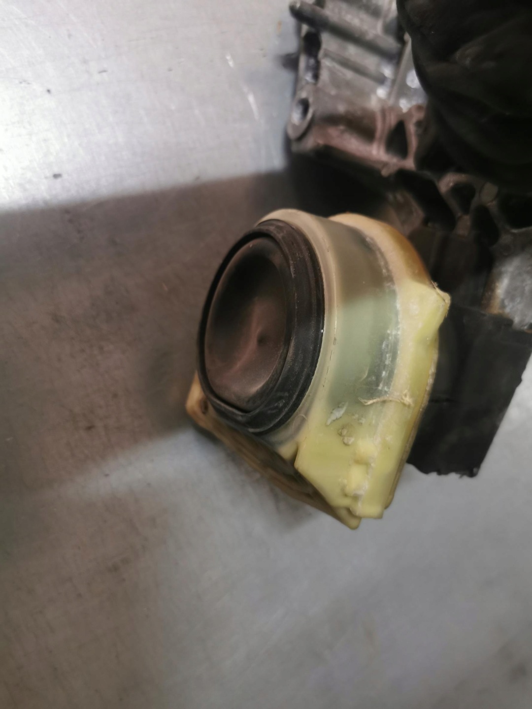 holder engine mount RENAULT SCENIC III 1.4 TCE 112100017R