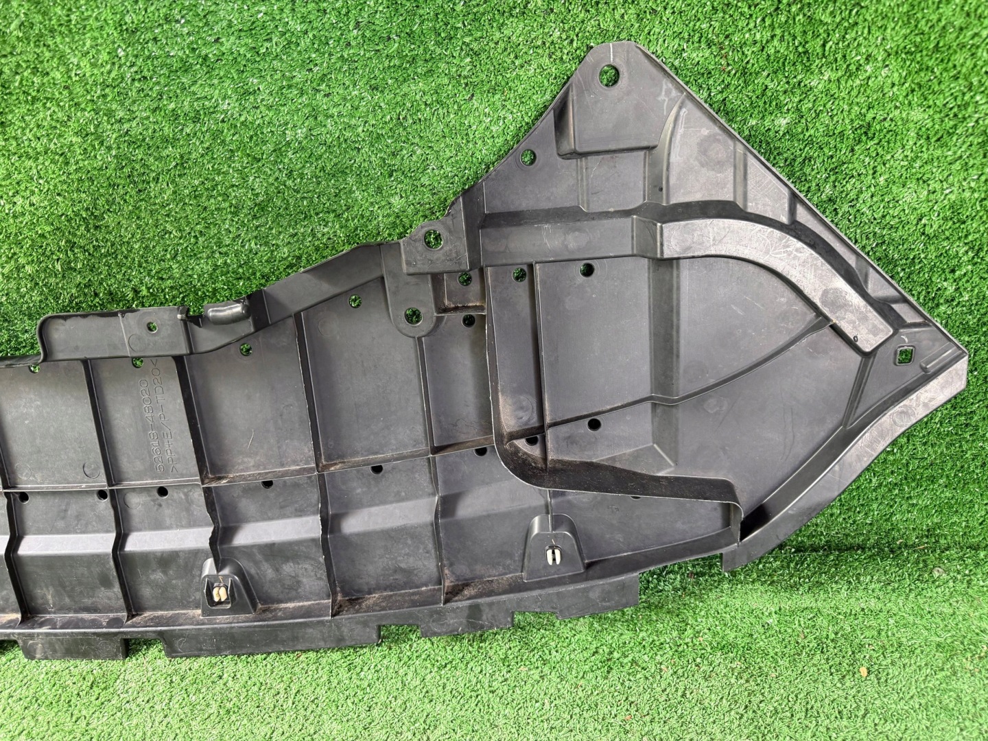 LEXUS RX IV cover below bumper front 52618-48020
