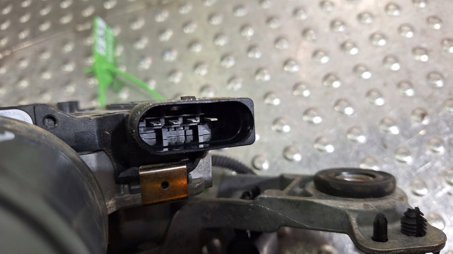 mini motor of wipers right front BM51-17504-BL FORD FOCUS MK3