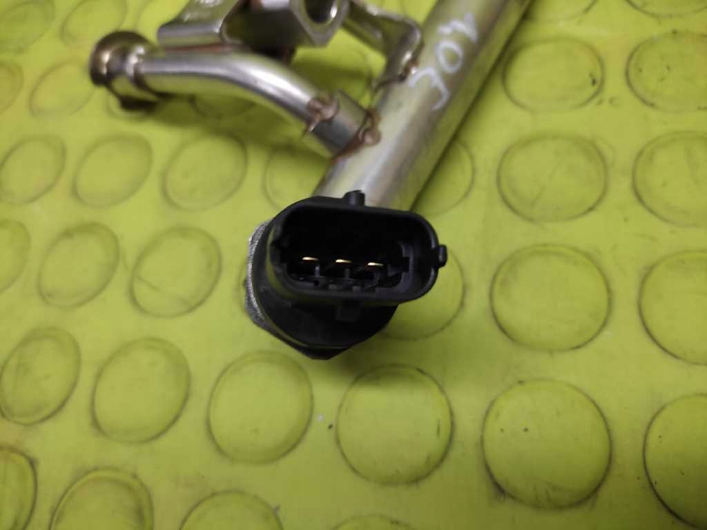 Kraftstoffverteiler Einspritzleiste Einspritzdüse FORD C-MAX 1,0 E