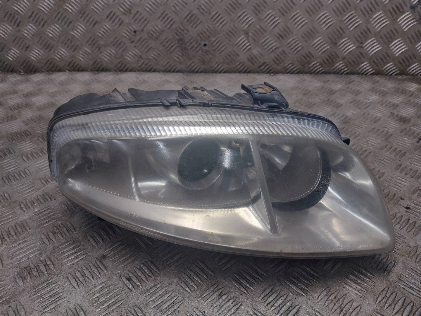 light right front ALFA ROMEO GT and XENON 60681585