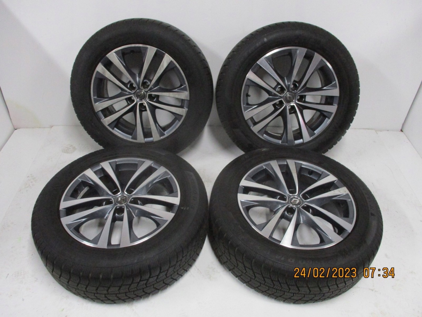 wheels discs tyres RENAULT ESPACE V R18 6 4 MM