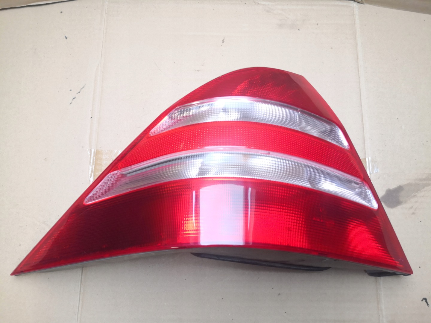 light left rear part MERCEDES W220 A2208200164