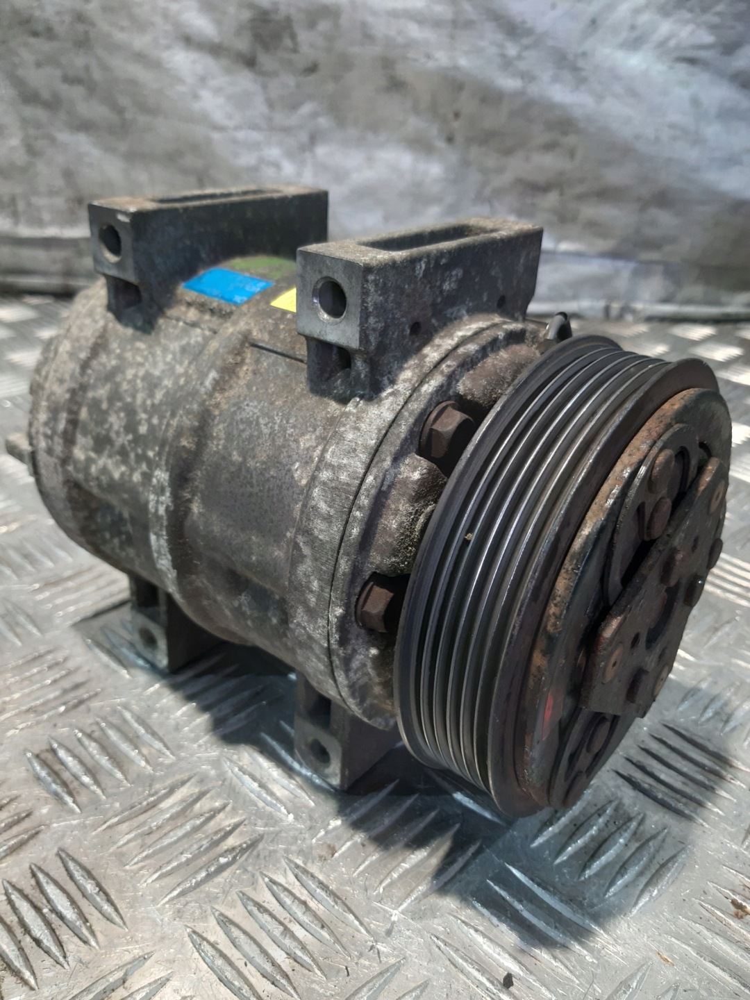 compressor; compressor of the air conditioning VOLVO S40 1.8B 30612681