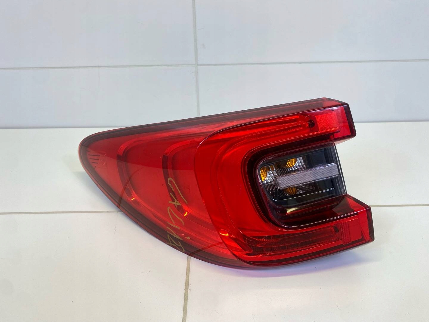 light rear left side Renault Kadjar 2018 255552478R