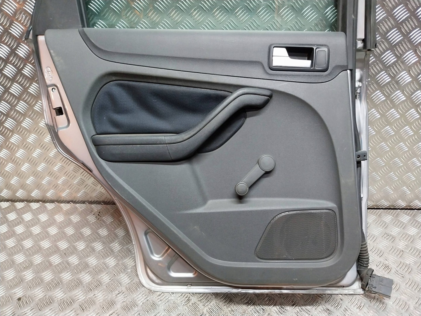 Tür heck links FORD FOCUS MK2 KOMBI 04