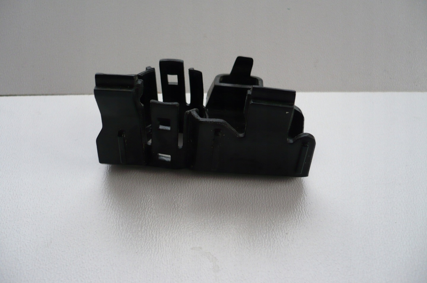 VOLVO V90 S90 II 17- KOSZYK holder PDC front W KRATKE right original