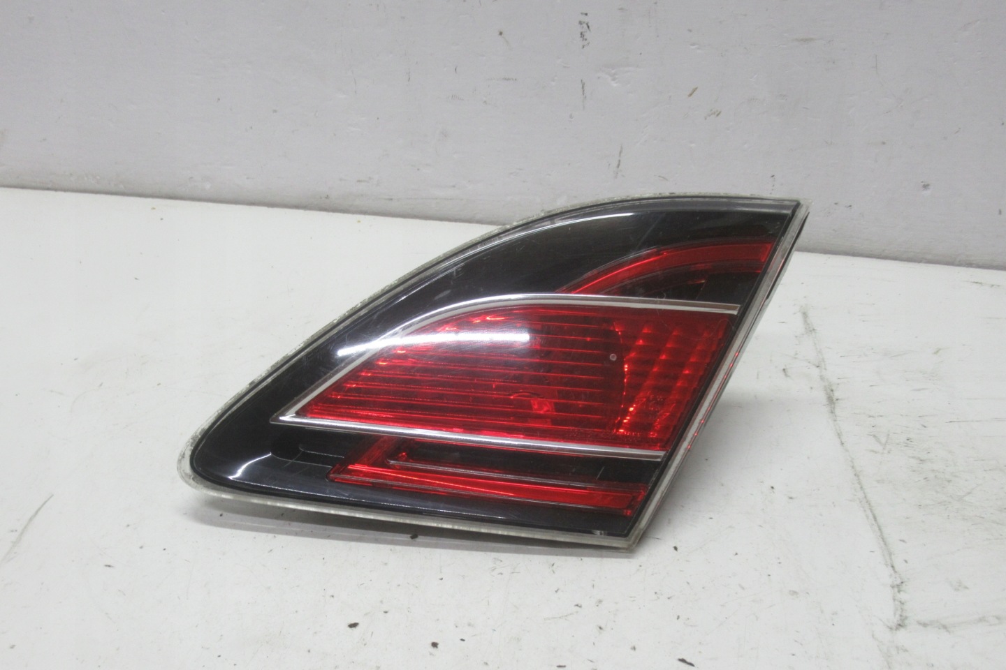 MAZDA 6 light right rear part to the bonnet 132-41055 EU