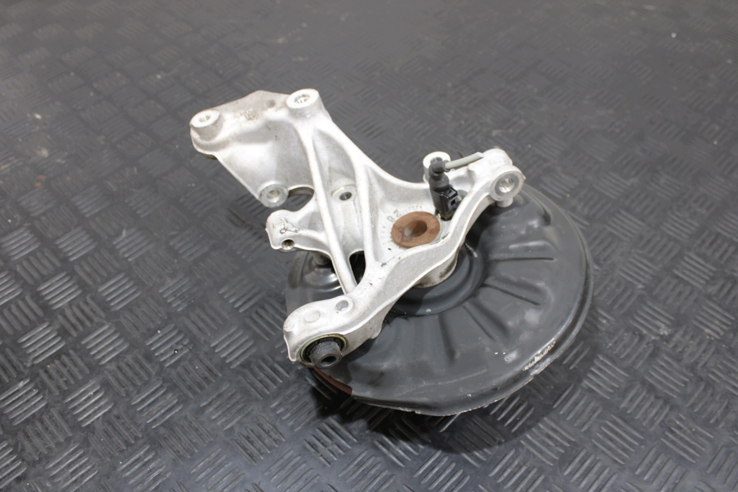 swing right rear part 5QA505436A VW T-ROC CABRIO 2GA 2GC
