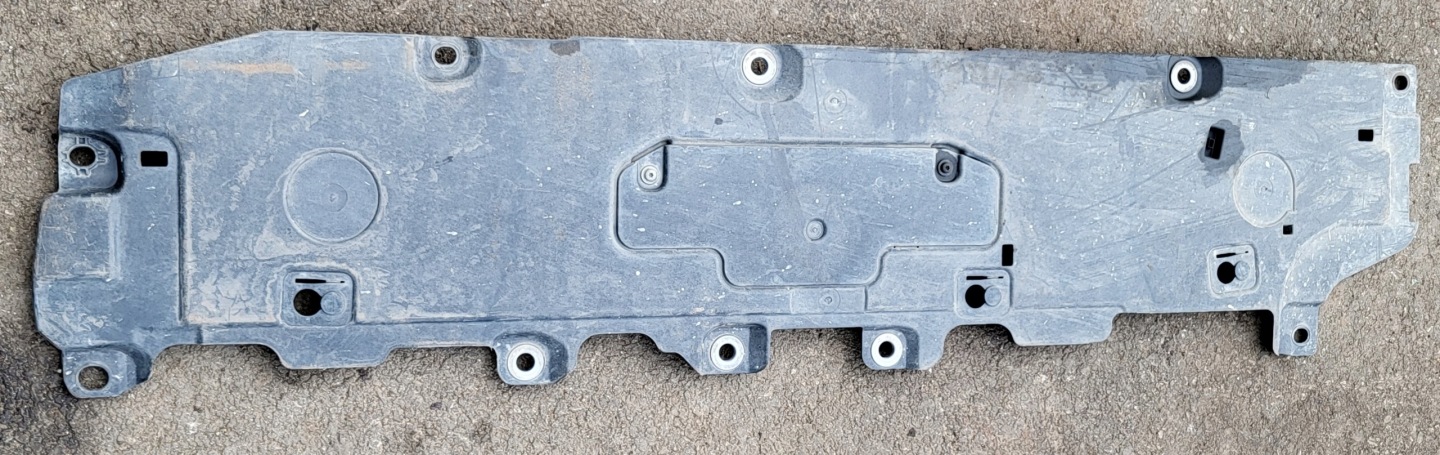 cover lower chassis cover left VOLVO XC60 II 2.0D original