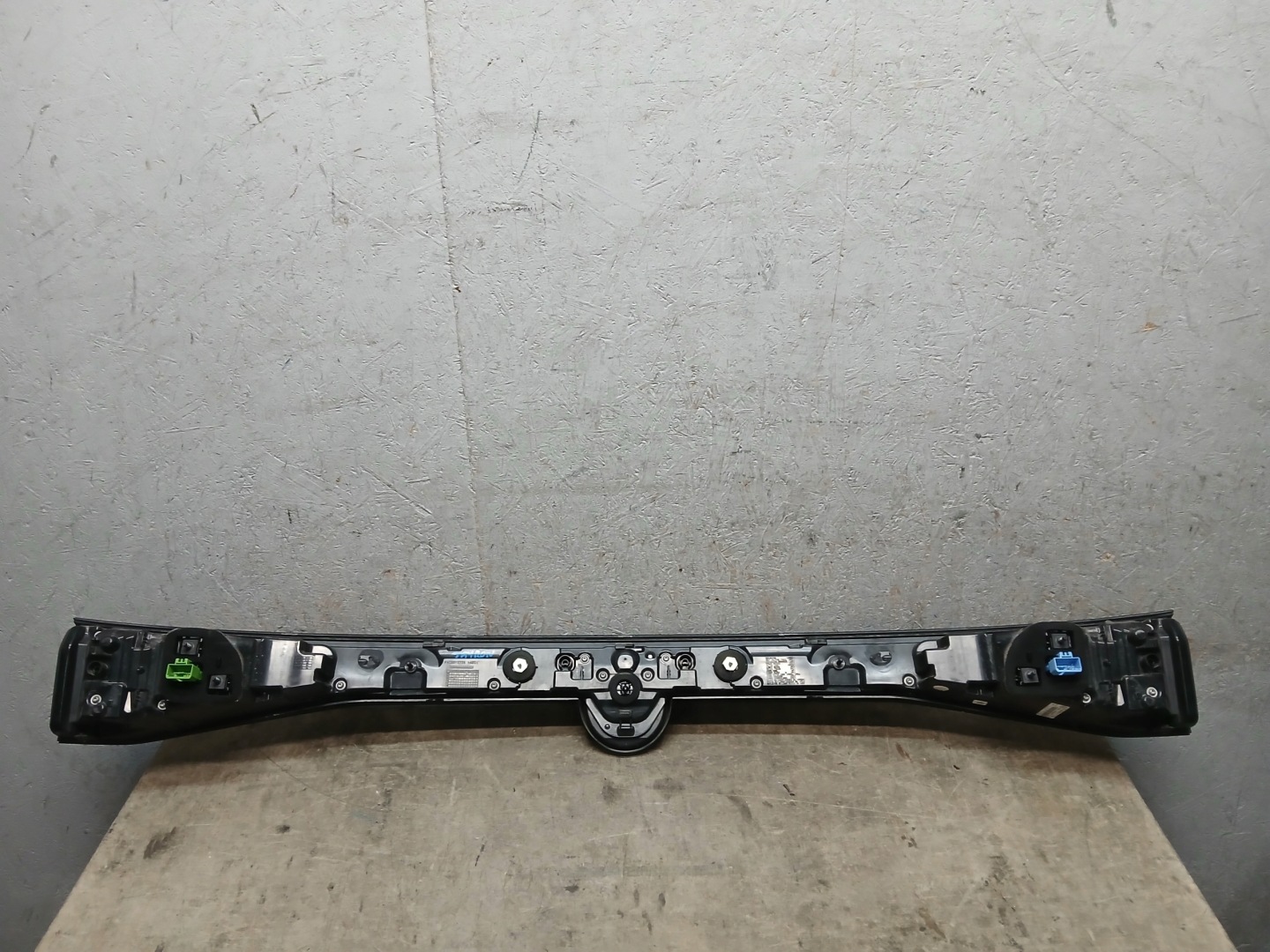 light rear part VW TAYRON 57L LED 24- 57L945307A