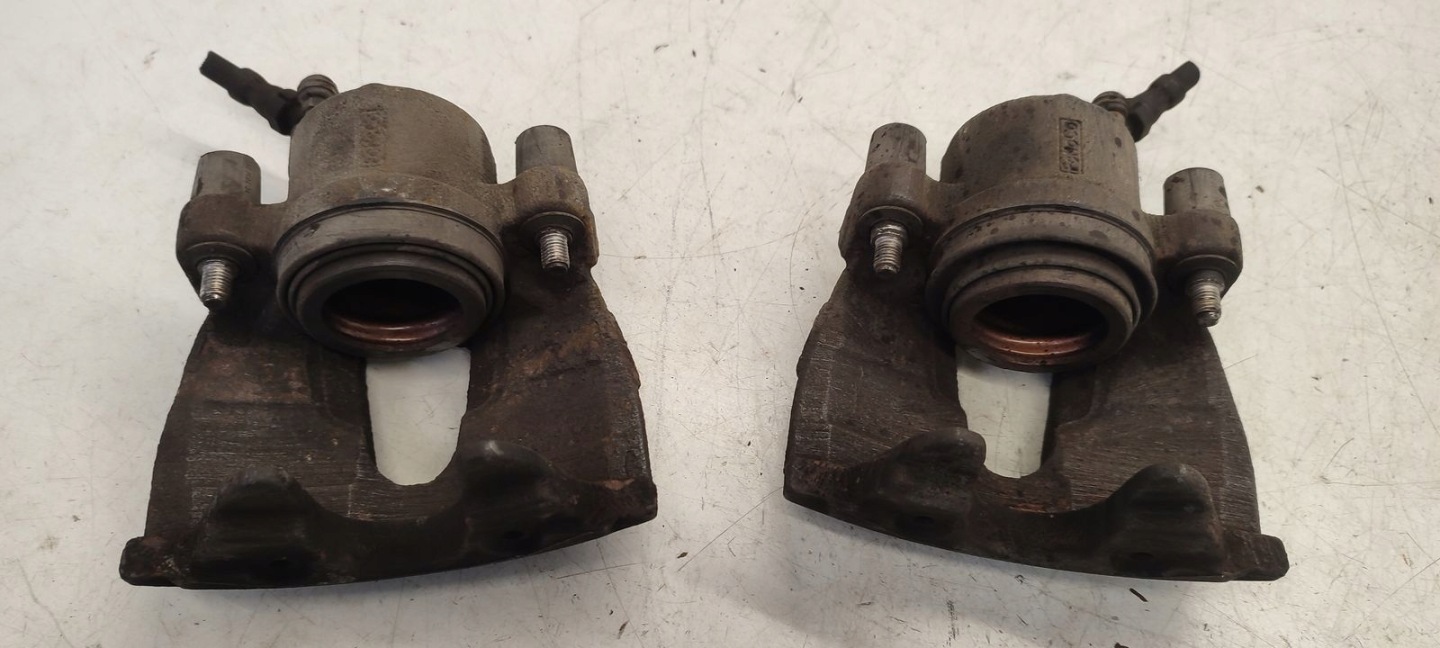 caliper front front right left Ford Focus MK3 1,0 Ecoboost