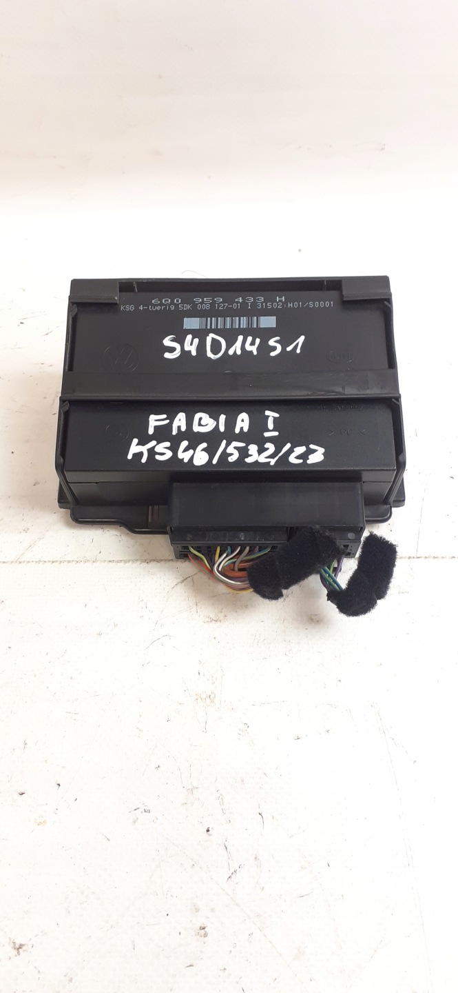 Unité commande confort Skoda Fabia et Hella 6Q0959433H
