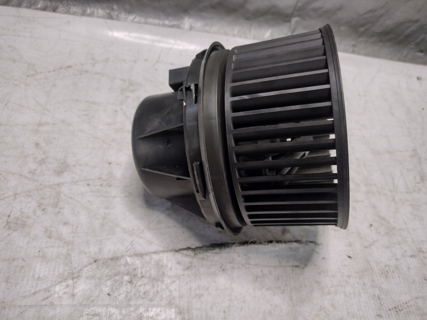 ventilátor tOPENÍ klími Ford Kuga MK1 a 2,0TDCi