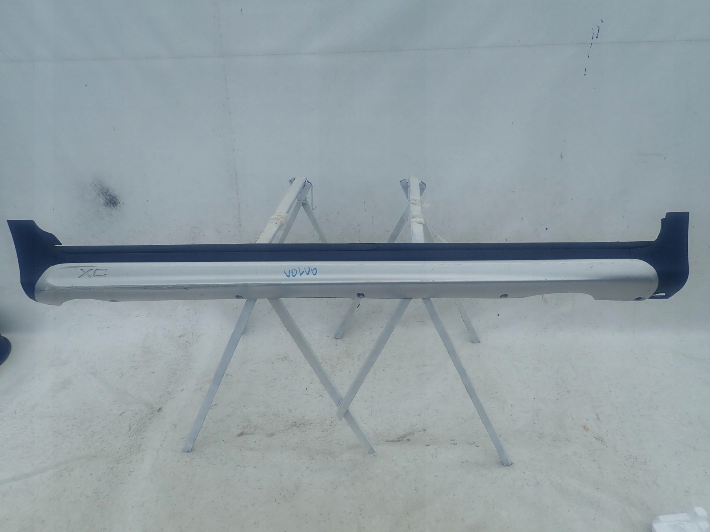 VOLVO XC60 08-17 R-design threshold right moulding right