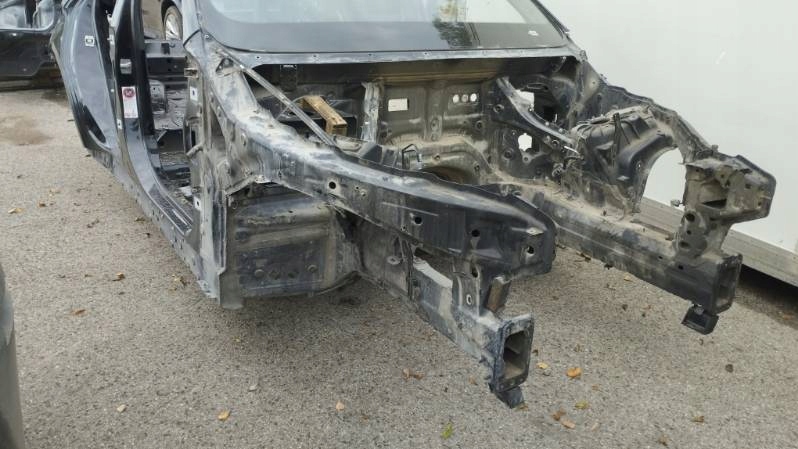 BMW X6 E71 2012 longherone destro anteriore quarto longherone