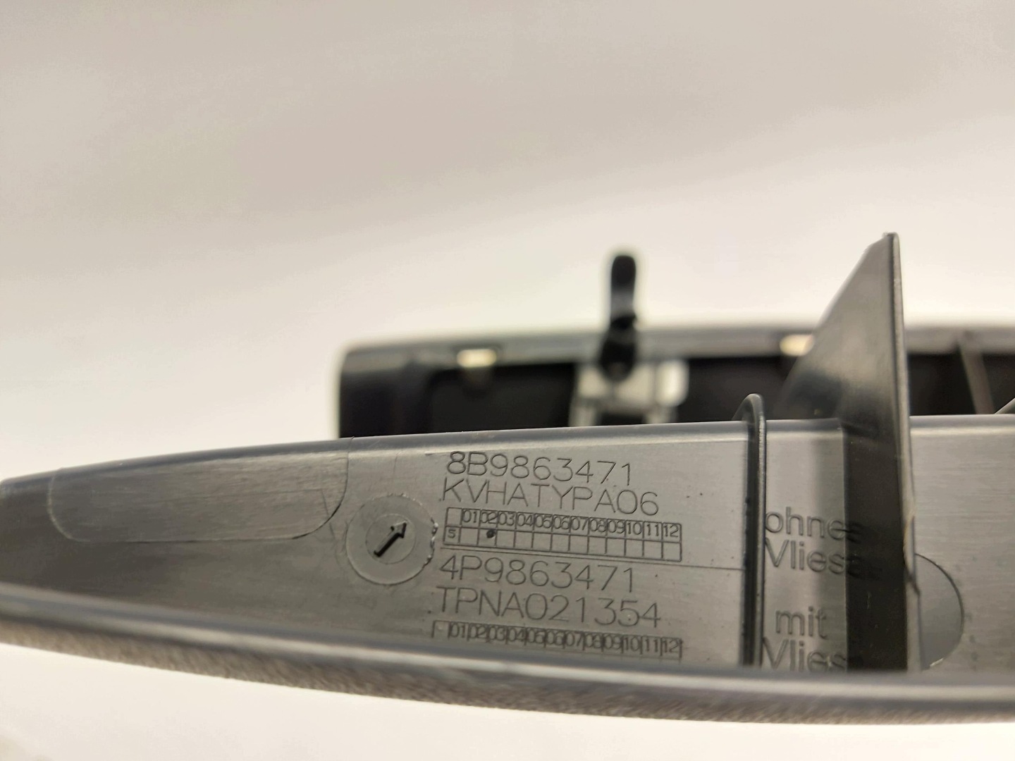 AUDI A5 8B3 B10 AVANT cover boot rear part 8B9863471