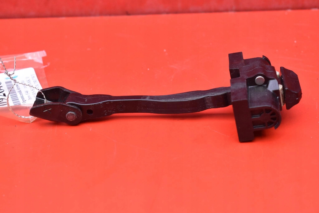 limiter door right front BMW F46 GRAN TOURER 18-21