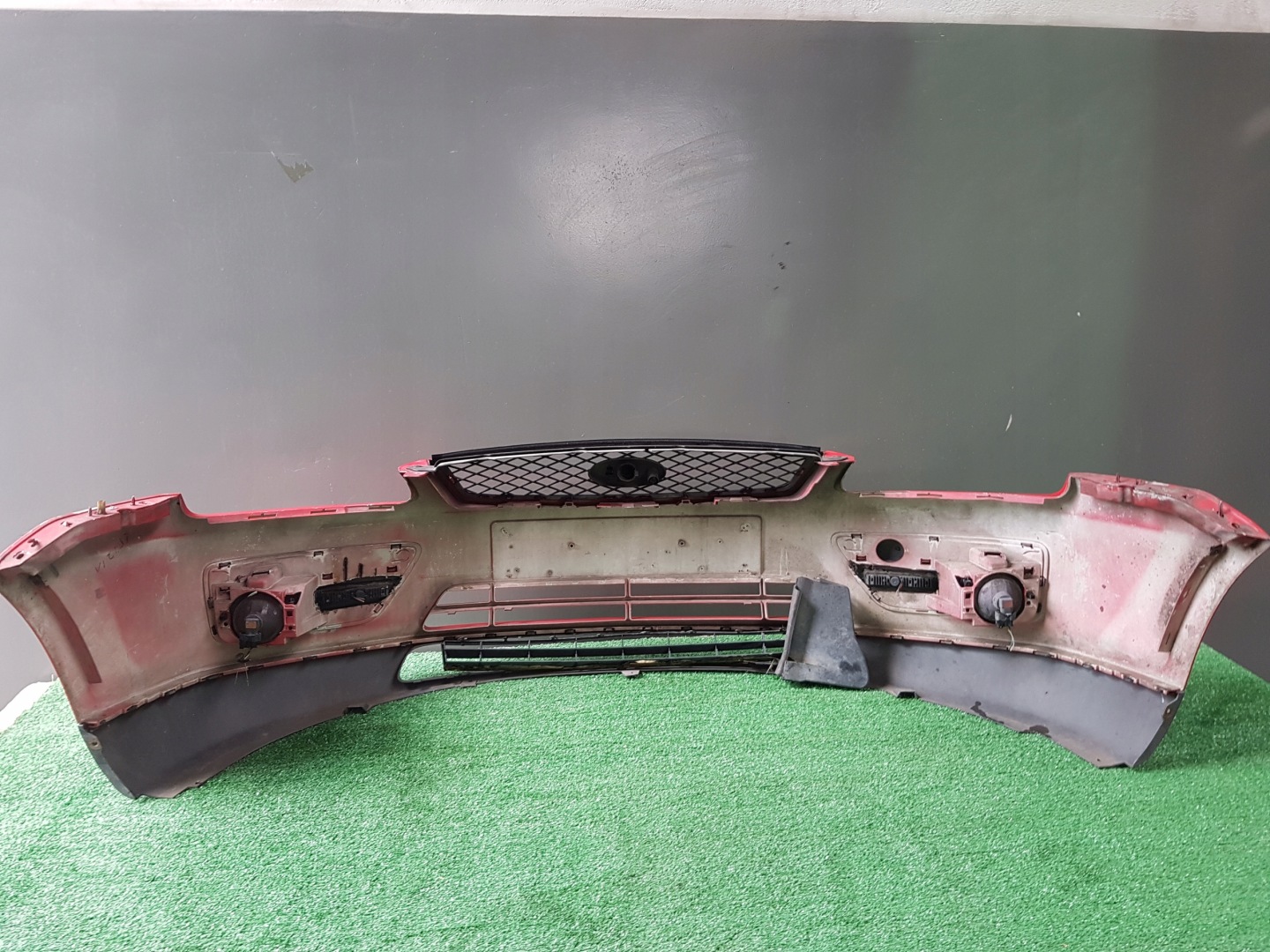 nárazník předek přední FORD FOCUS MK2