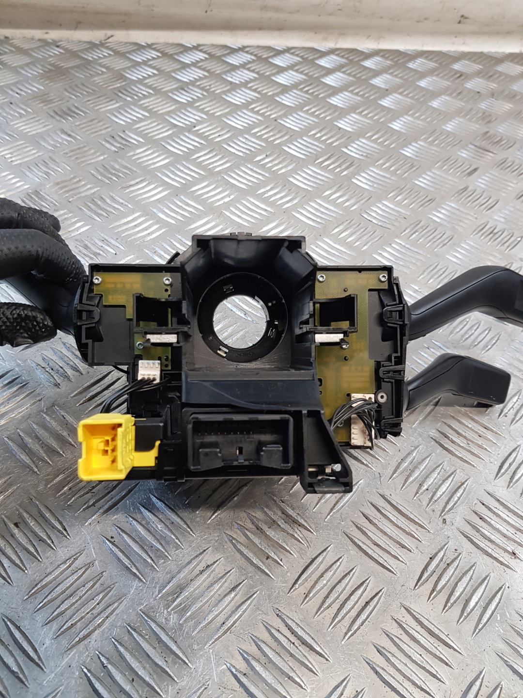 steering wheel levers and controls ring 3C9953507B 3C0959653 VW PASSAT B6