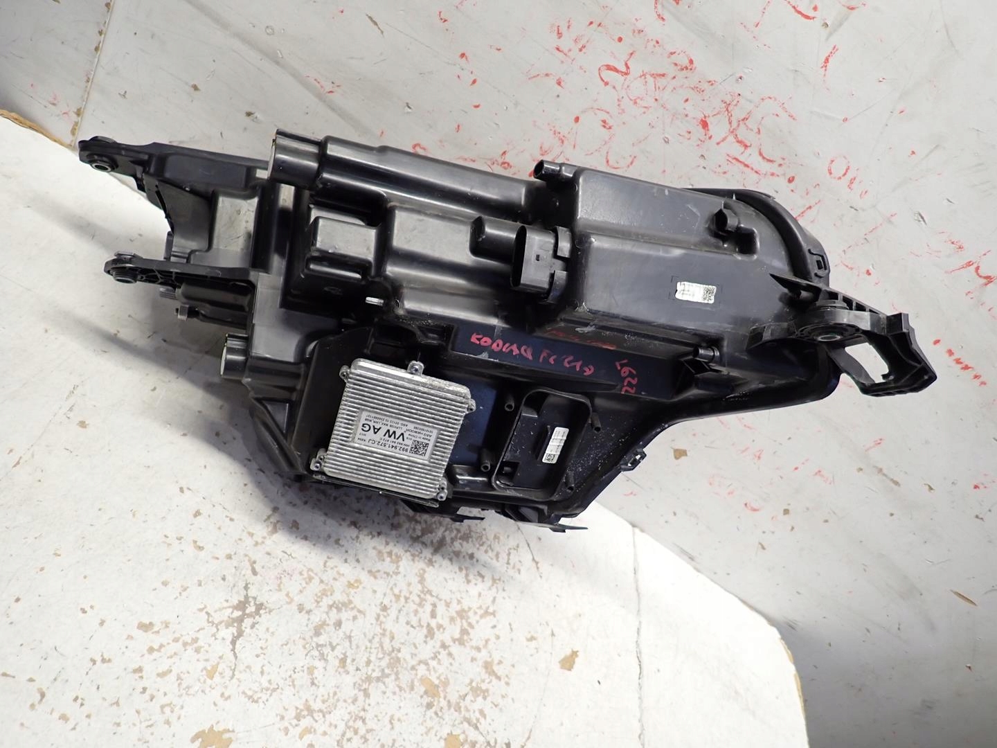 light front front left SKODA KODIAQ LIFT 2021- FULL LED 566941035A