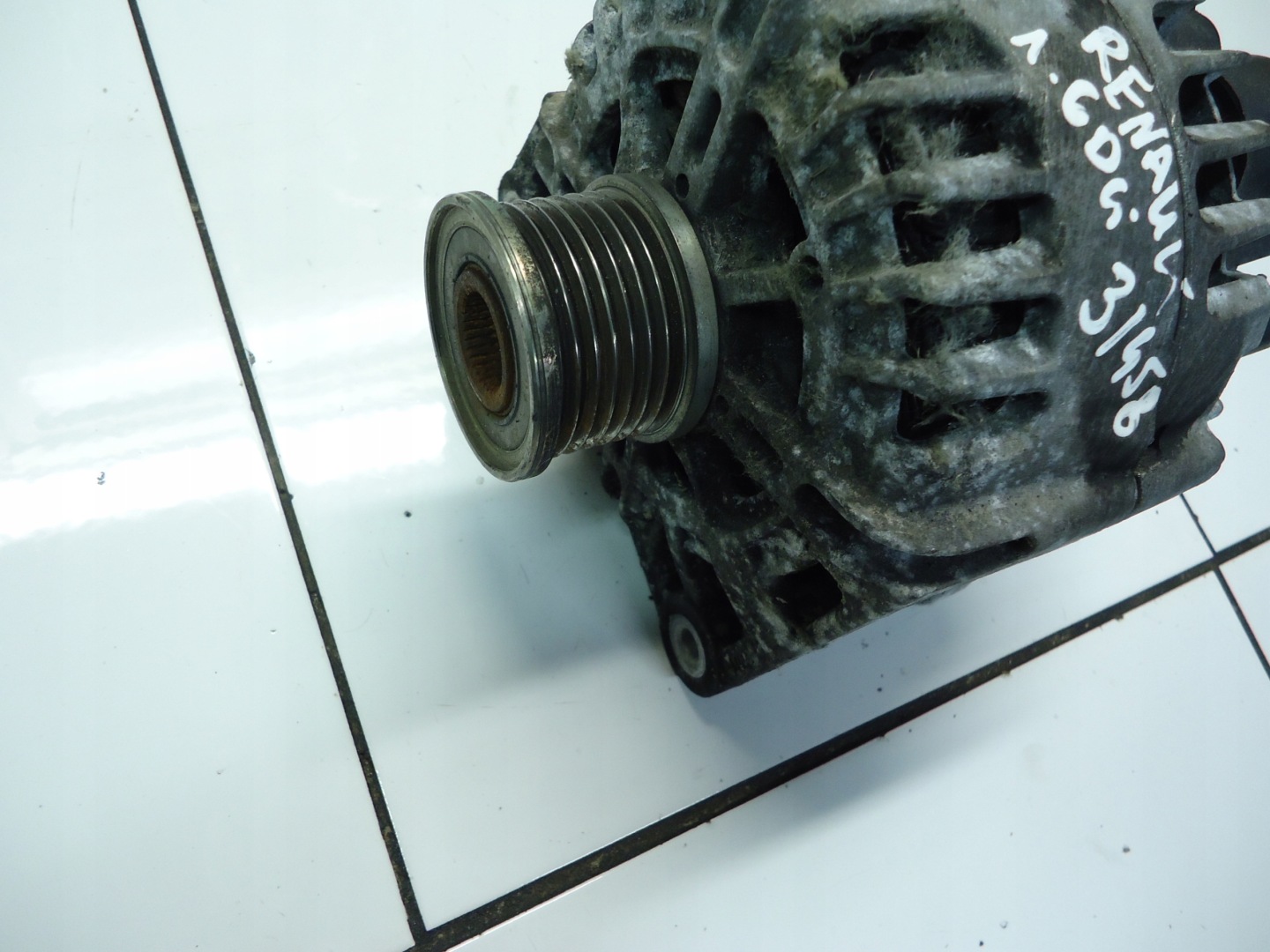 RENAULT TRAFIC MEGANE IV 1.6DCI R9M ALTERNATOR 231007033RC