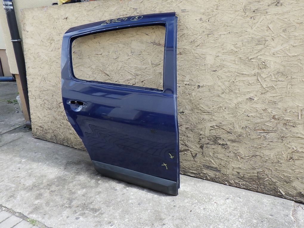 DACIA SANDERO and 08- door right rear.