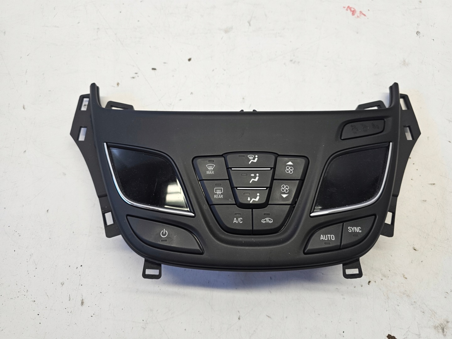 OPEL INSIGNIA A LIFT Unite commande clima Bouches buses 26202381