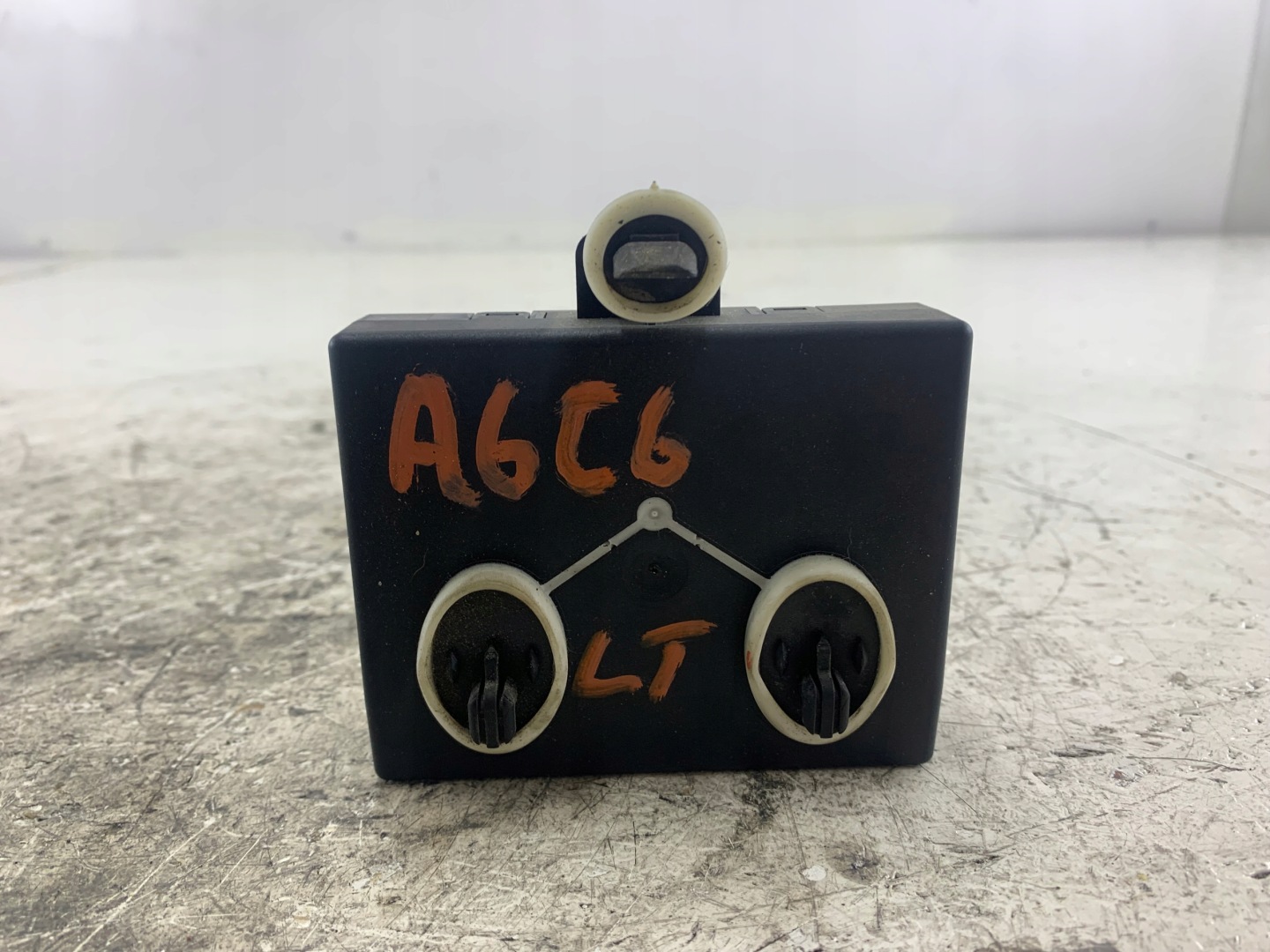 AUDI A6 C6 modul Tür links heck 4F0959795A