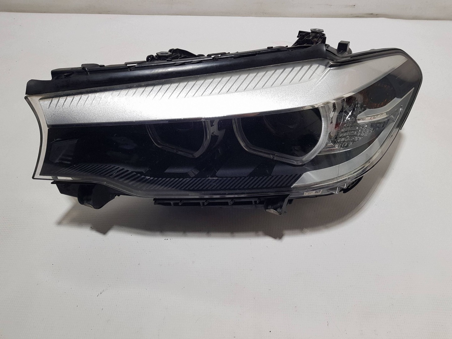 BMW 5 G30 G31 G38 light left front FULL LED 7439201 UK