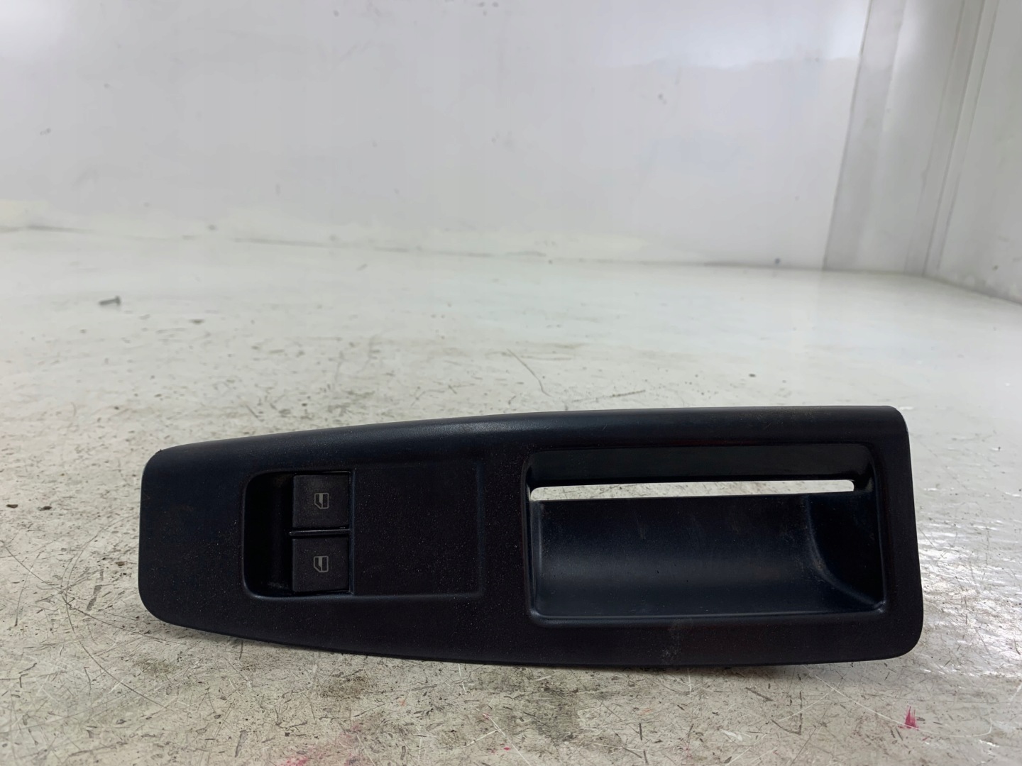 VW POLO 9N PANEL okna levý předek řidičů 6Q1867171
