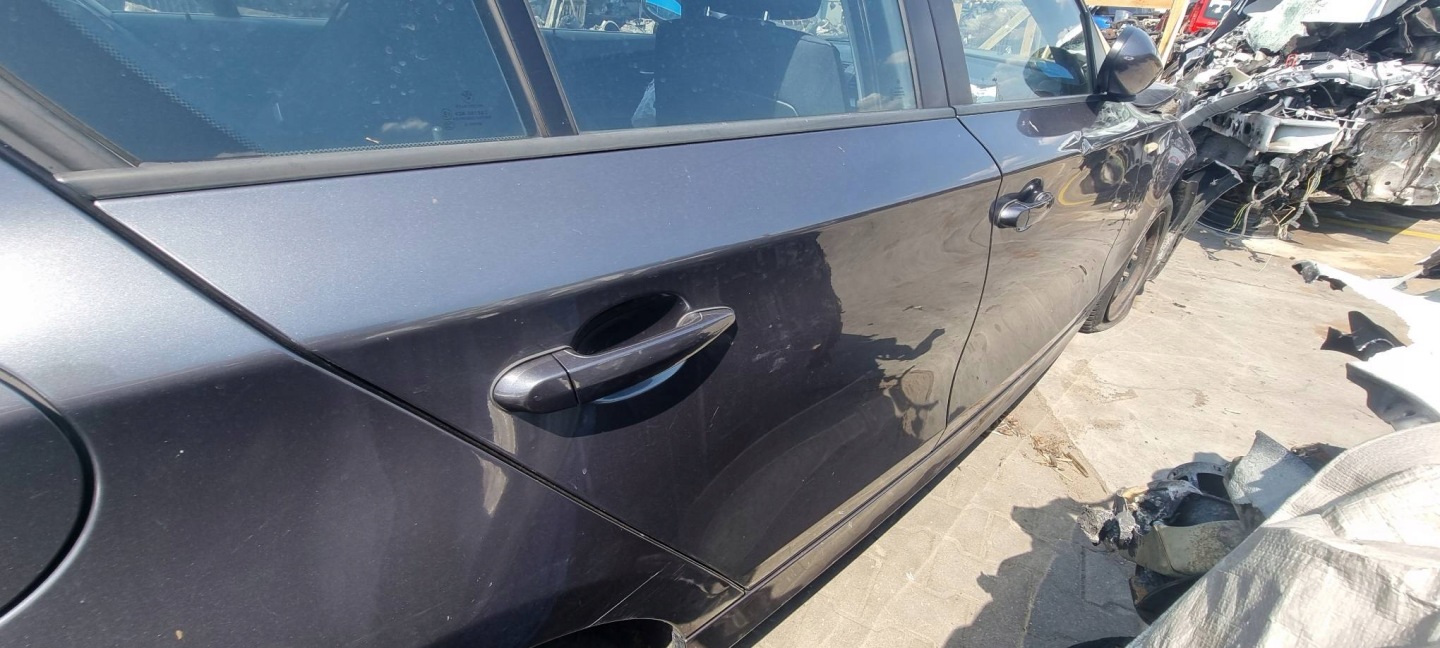Tür rechts heck A22 BMW SERIA und E87 118