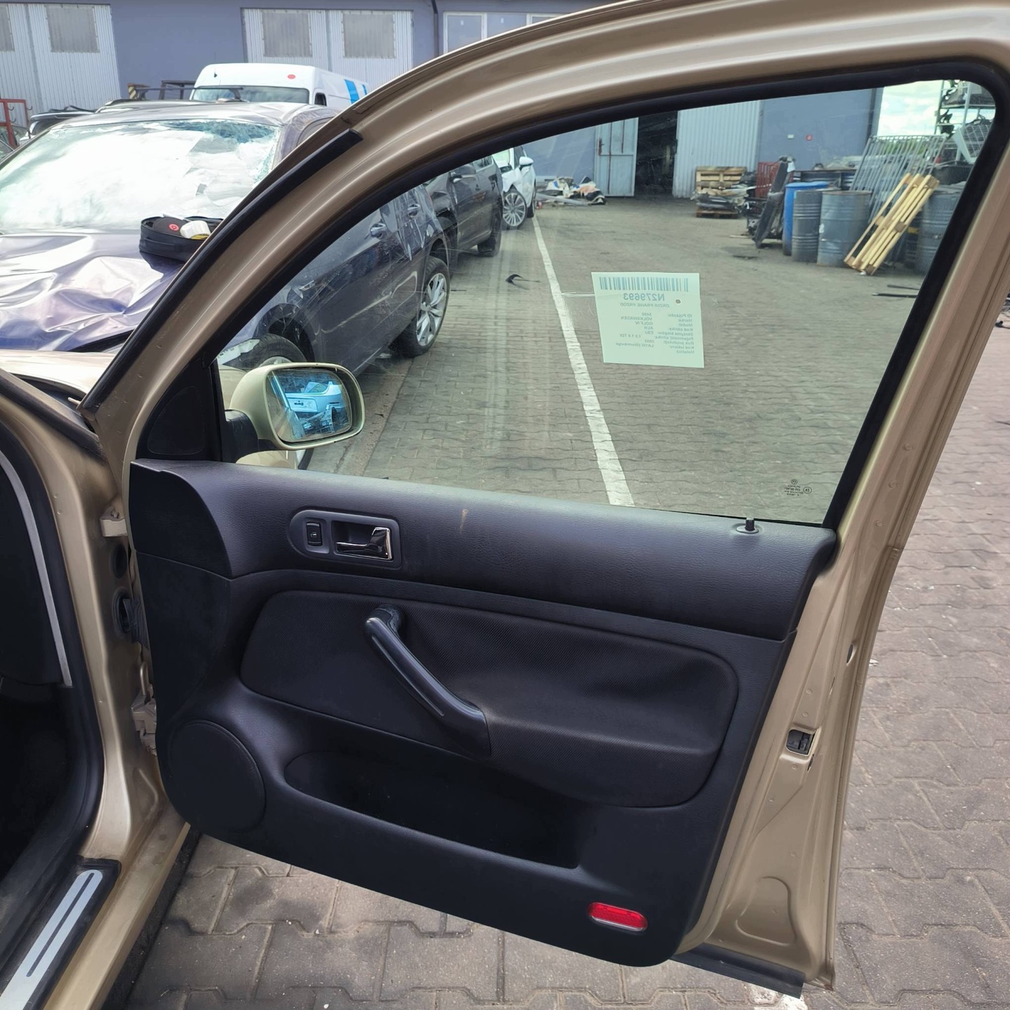door right front LA1W VOLKSWAGEN GOLF IV