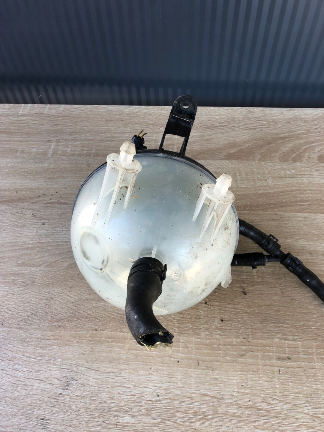 Réservoir eau MERCEDES W169 1695000149