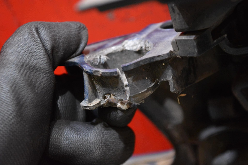 branik prednji dio prednji grafitni AUDI A4 B7 04-08