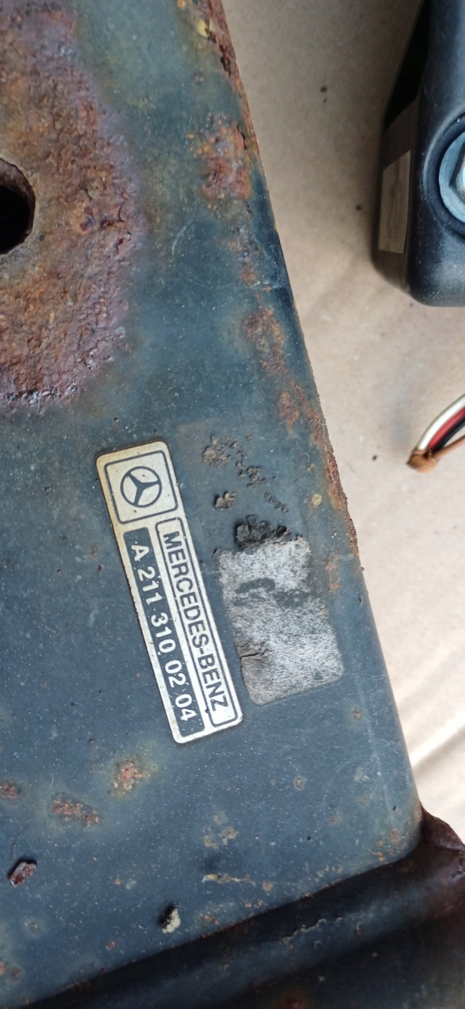 MERCEDES W211 tow SKLADANY module