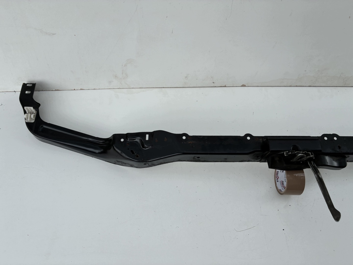 support panel for radiators pillar upper sider lock Citroen C4 Picasso and 06-13r =OEM=