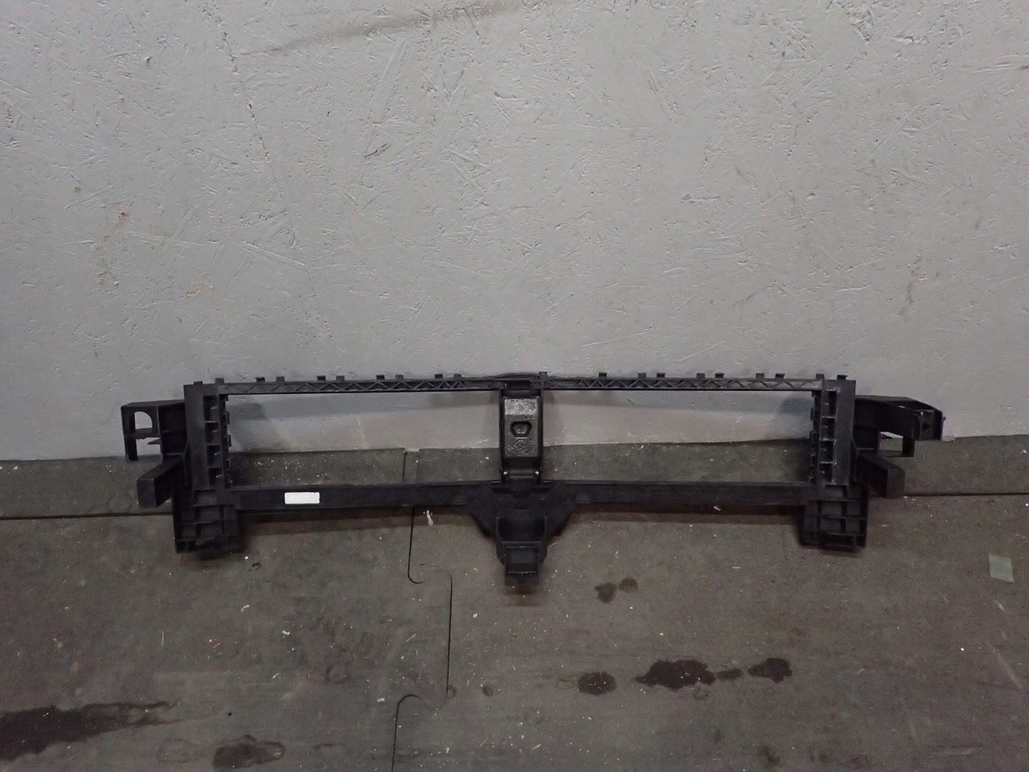 SUPPORT PANEL FOR RADIATORS BLINDS AIR LINE STEERING WHEEL, MERCEDES W247