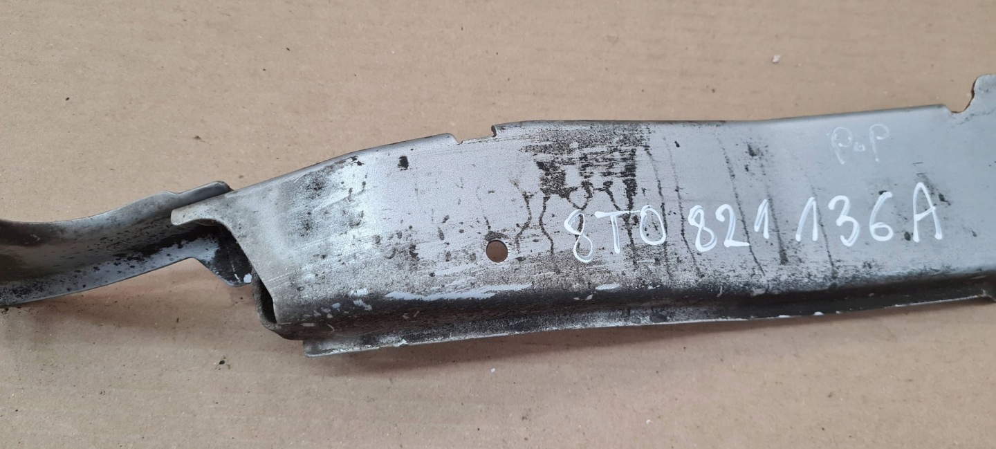 A5 8T S5 Poignée Support plaque Aile Droite Avant LX7W 8T0821136A