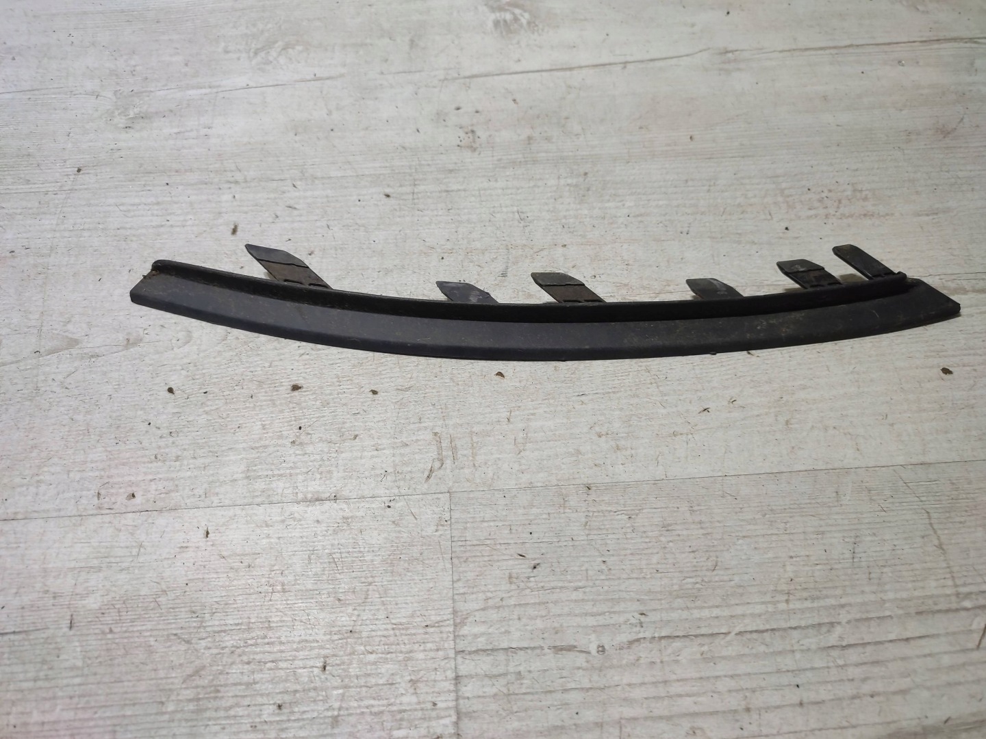 Opel Corsa E 2018 left side moulding of a bumper