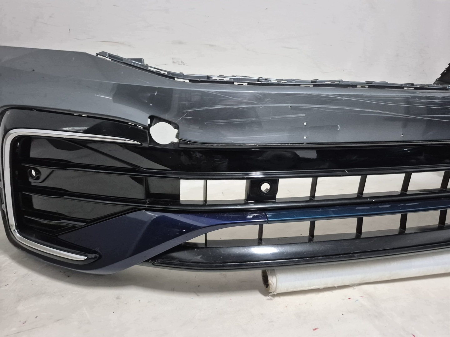 VW TIGUAN II ALLSPACE R-LINE LIFT 20- bumper front front PDC