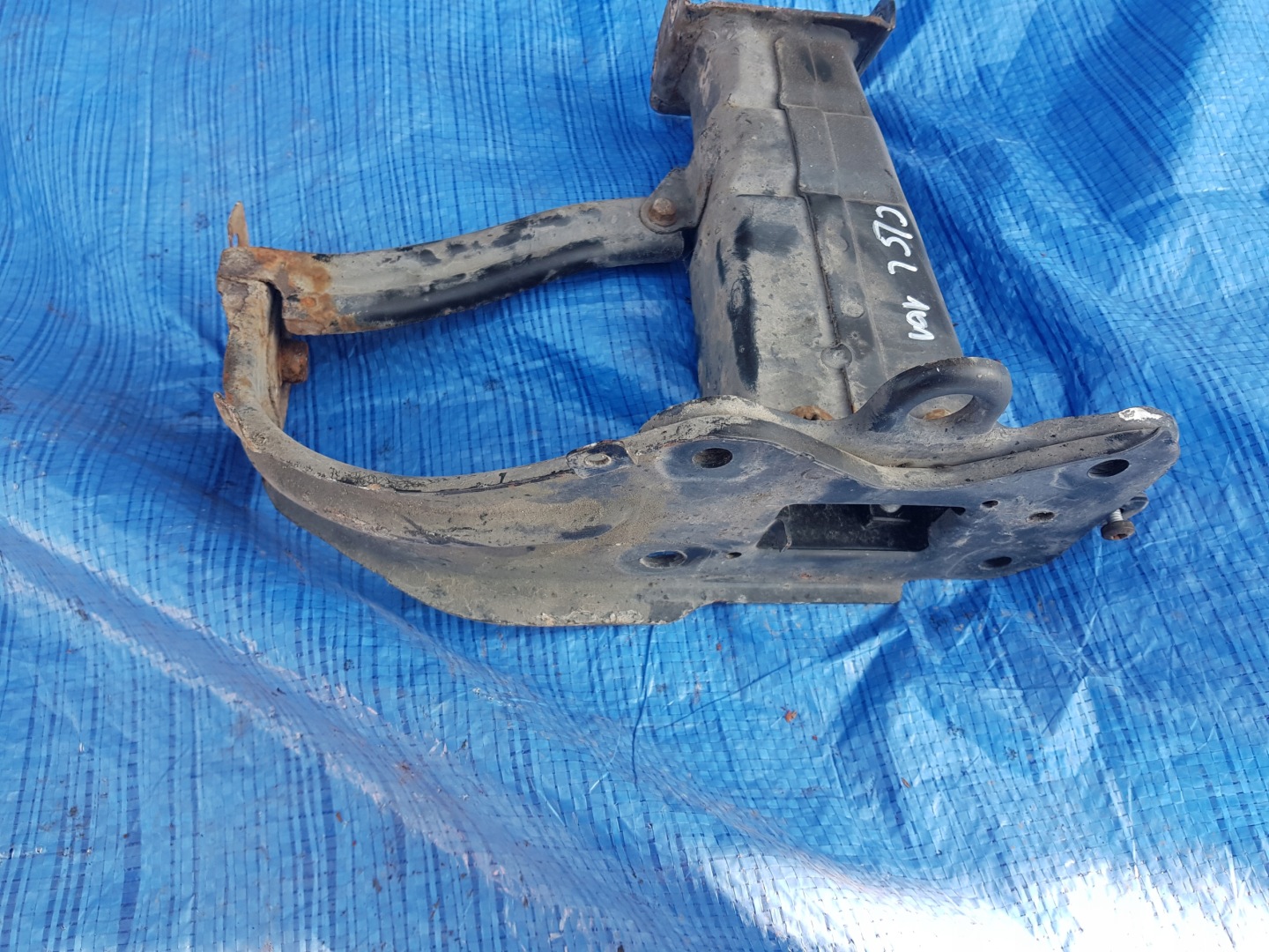MERCEDES CLS W219 OKULAR tension belt left front pillar beam tip
