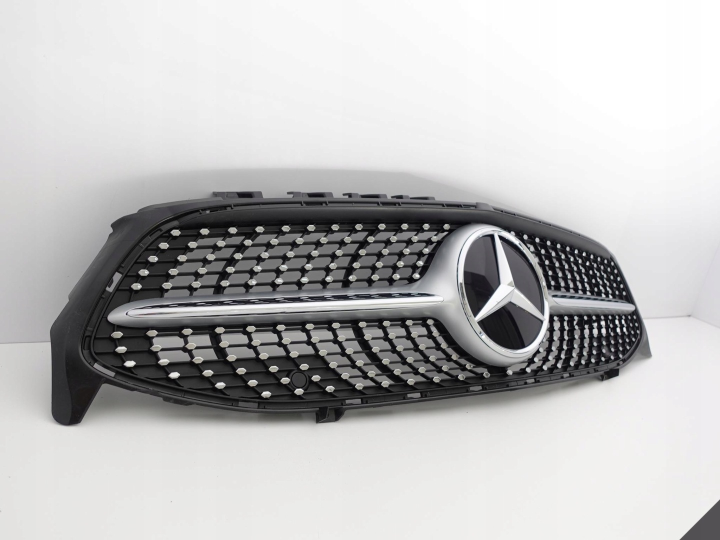 MERCEDES CLA X118 C118 AMG 19- DIAMOND Grill