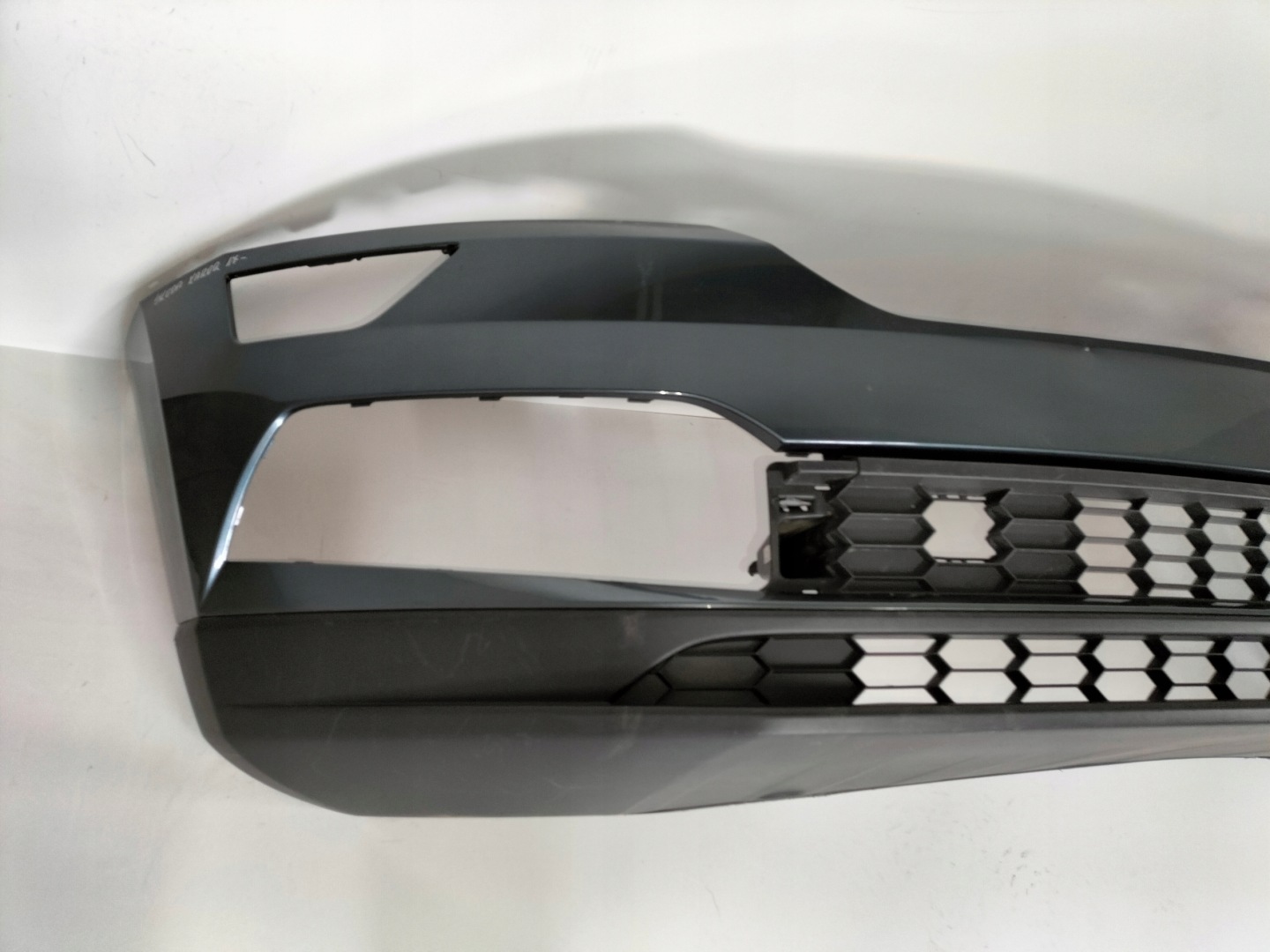 front bumper front SKODA KAROQ 17