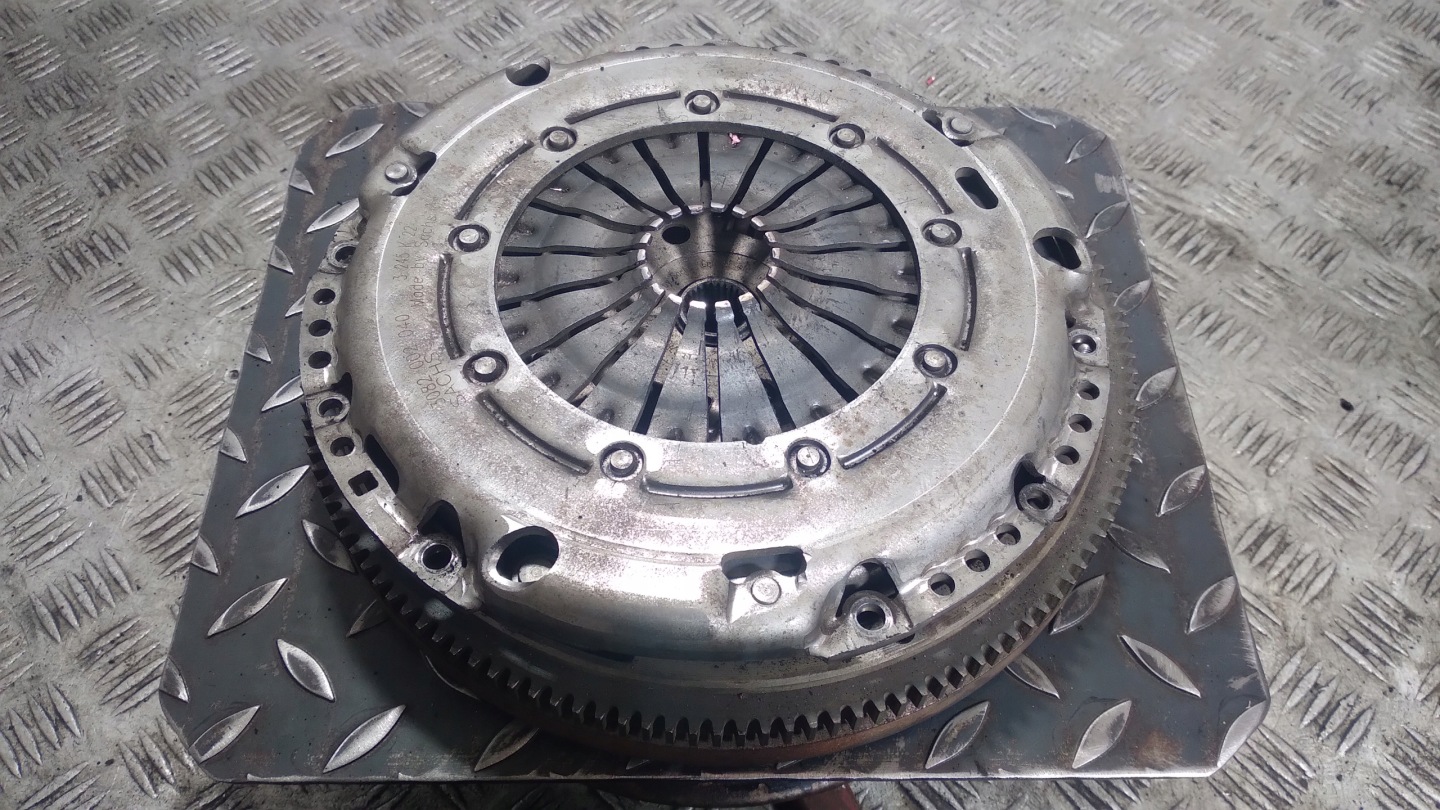 Embrayage Complets VOLKSWAGEN GOLF 5 1.4TSI