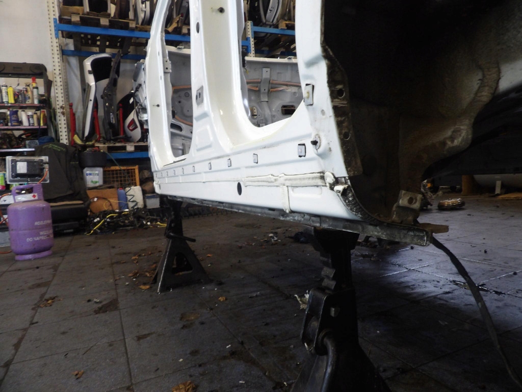 SSANGYONG TIVOLI GRAND threshold left WAA