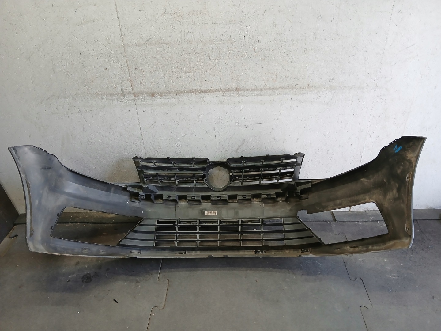 bumper front VW CADDY 2K5 15-20